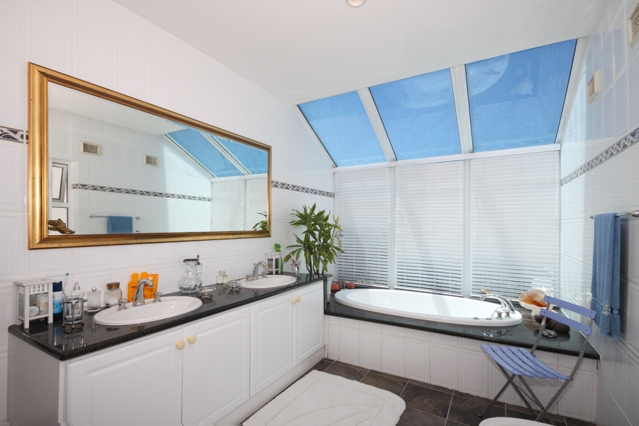 5 Bedroom Property for Sale in Royal Alfred Marina Eastern Cape